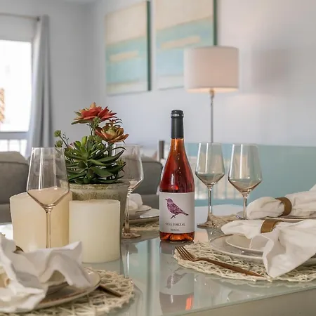 Apartment Vacation I Sea Views, 24-7 Security, Parking, Walk To Everything In Luxurious Puerto Banus Marbella
